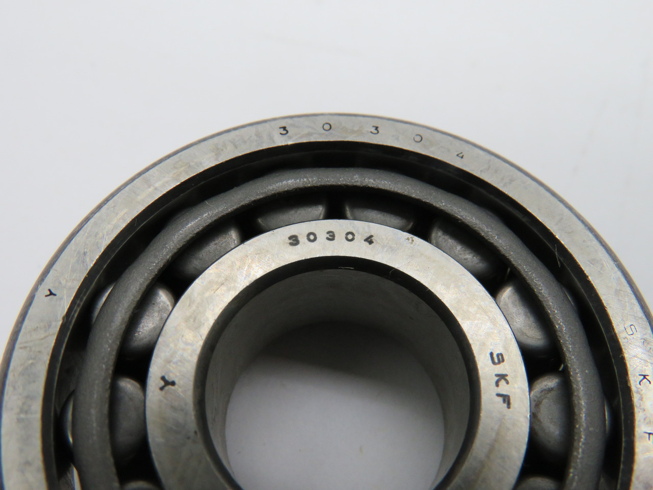 SKF 30304 J2 Single Row Tapered Roller Bearing 52mm OD 20mm ID 13mm OR Width NEW