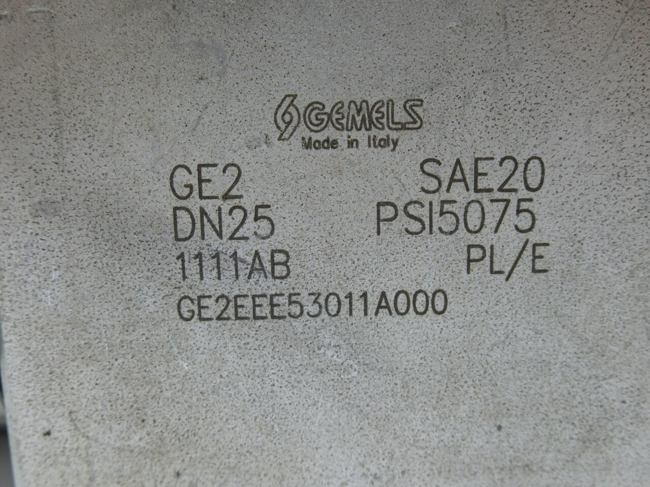 Gemels GE2EEE53011A000 2-Way High Pressure Ball Valve 5075PSI 1-5/8" USED