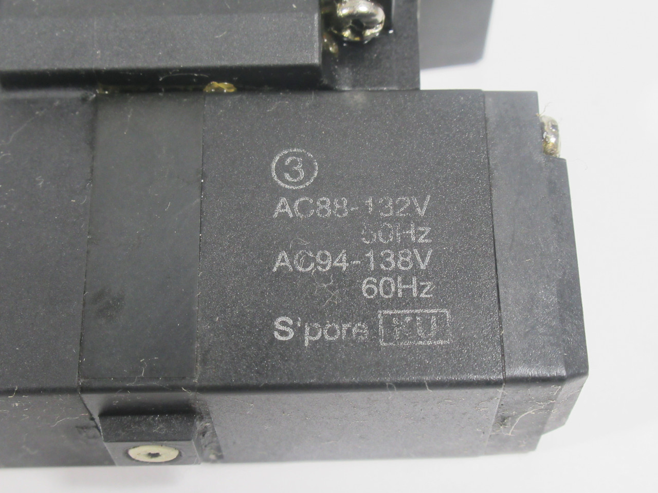 SMC NVFS3100-3FZ Solenoid Valve 88-132V@50Hz 94-138V@60Hz NO GASKET USED