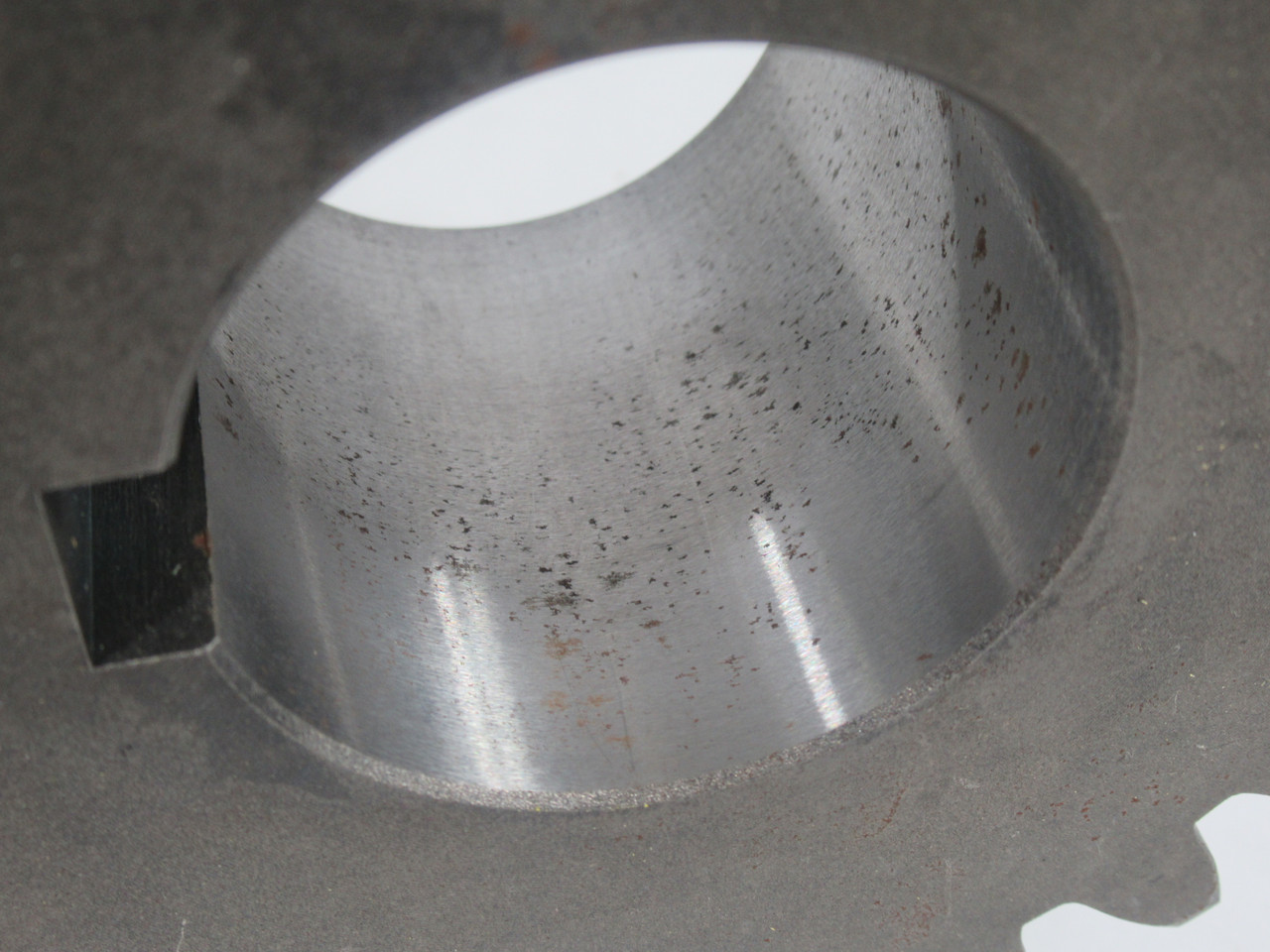 CGI 83313-03B Spur Gear 24-Teeth 2" B x 2-1/2" W x 5-3/16" OD *SHELFWEAR* NOP