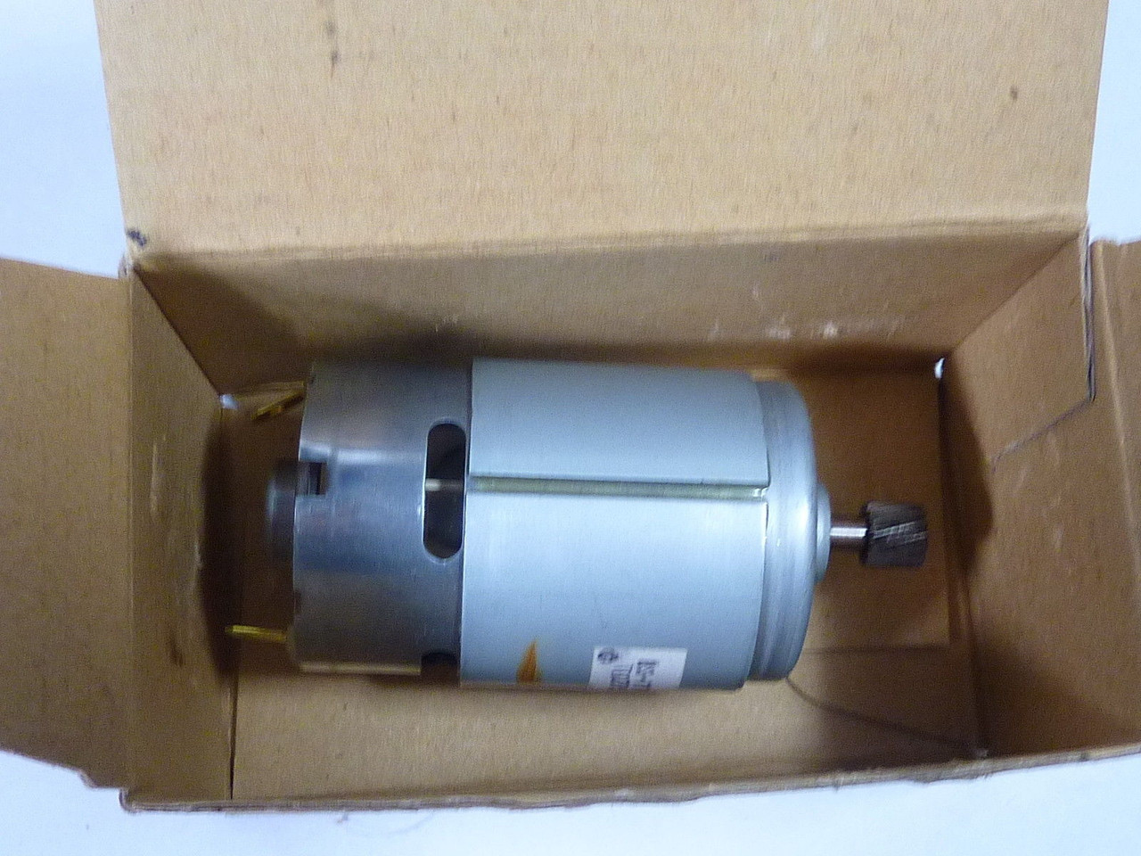 Makita 629638-8 DC Motor For Impact Wrench 12V ! NEW !