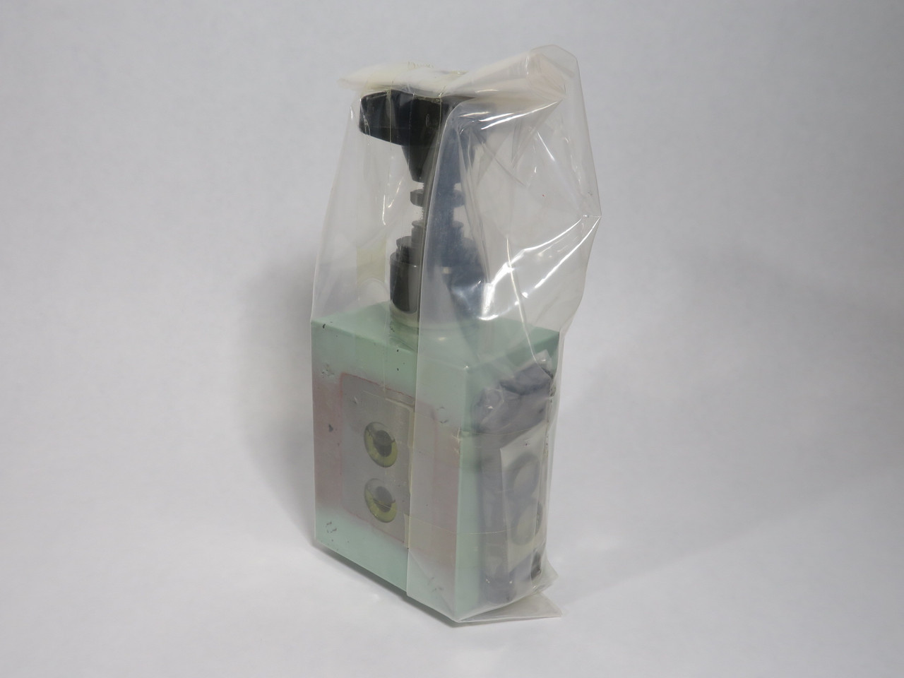 Kawasaki RD10P-10-1/315 Direct Operated Relief Valve 30.9MPa NWB