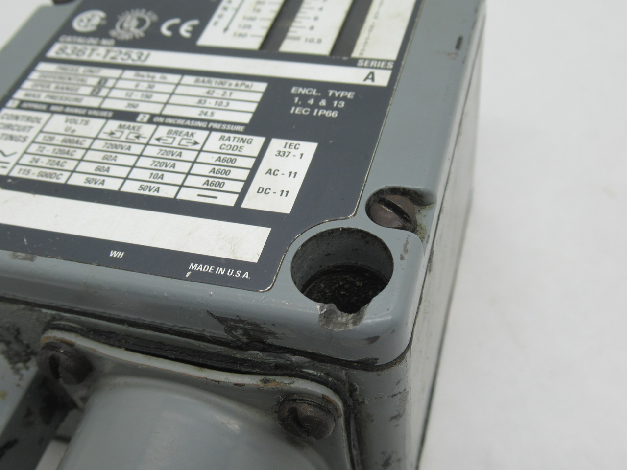 Allen-Bradley 836T-T253J Series A Pressure Control SHELF WEAR USED