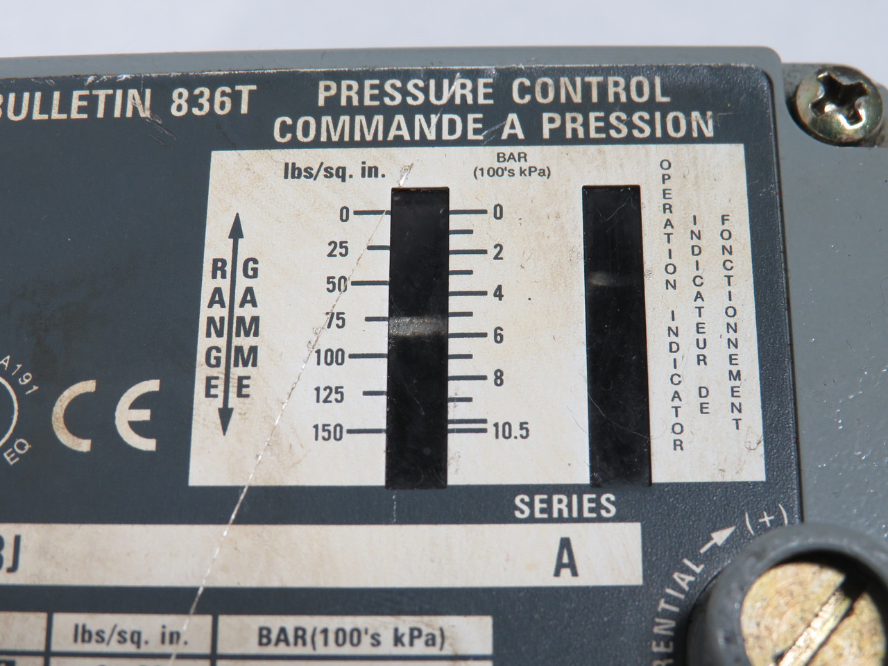 Allen-Bradley 836T-T253J Ser. A Pressure Control TWO DIALS/SHELF WEAR USED