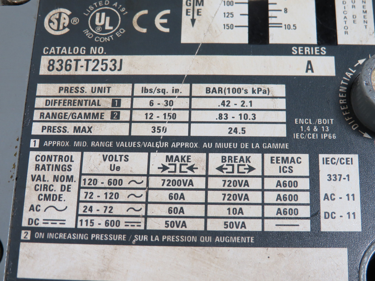 Allen-Bradley 836T-T253J Ser. A Pressure Control TWO DIALS/SHELF WEAR USED