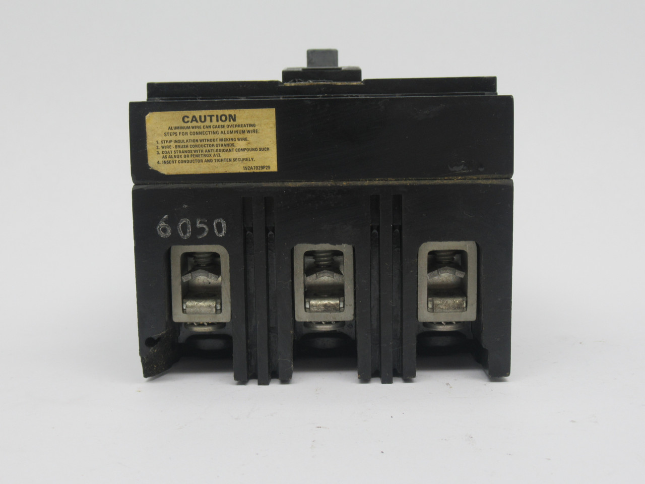 General Electric TEC36050 Molded Case Circuit Breaker 50A 600VAC 3-Pole USED