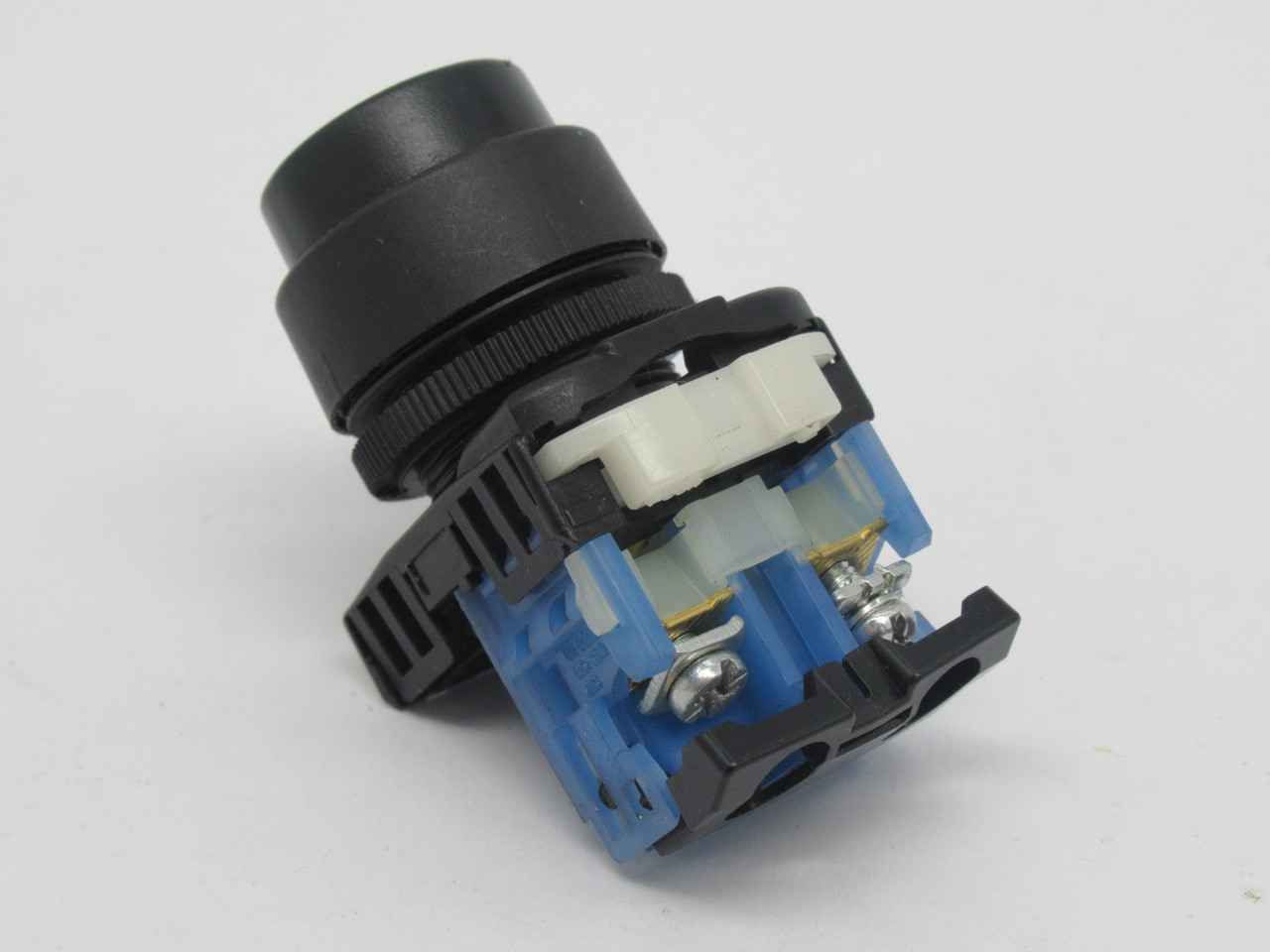 Fuji Electric AR22JR-2B10 2-Position Key Removable Select Switch 1NO NO KEY USED