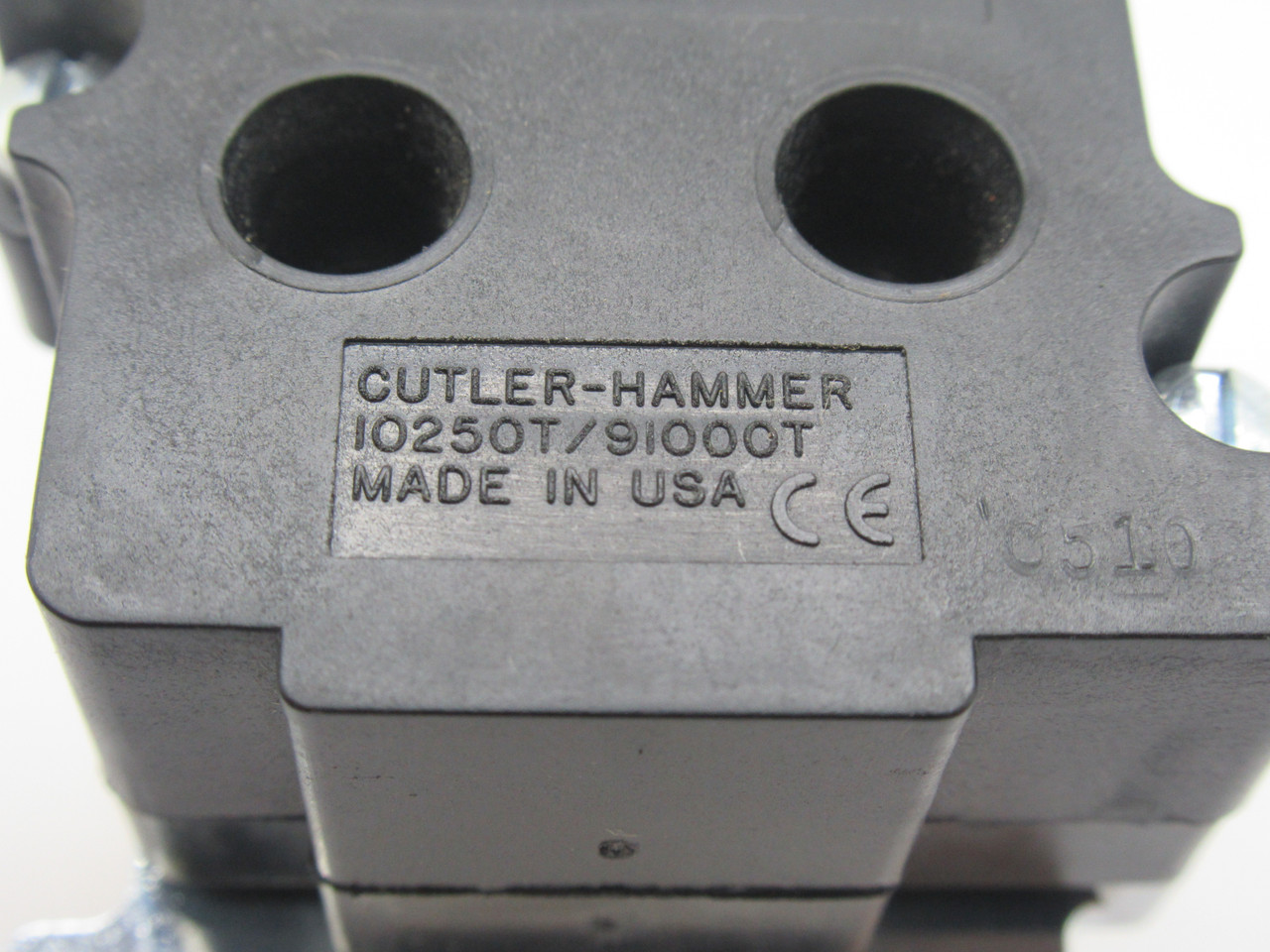 Cutler-Hammer 10250T197LYP2A LED Indicating Light 120V 120MB Yellow Lens USED