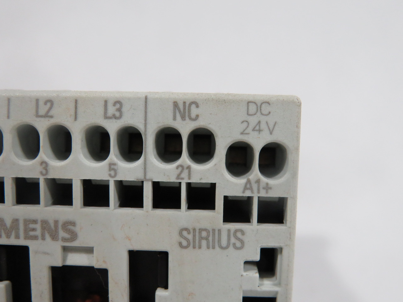 Siemens 3RT1017-2BB42 Non-Reversing Contactor 12A 24VDC 3P  USED