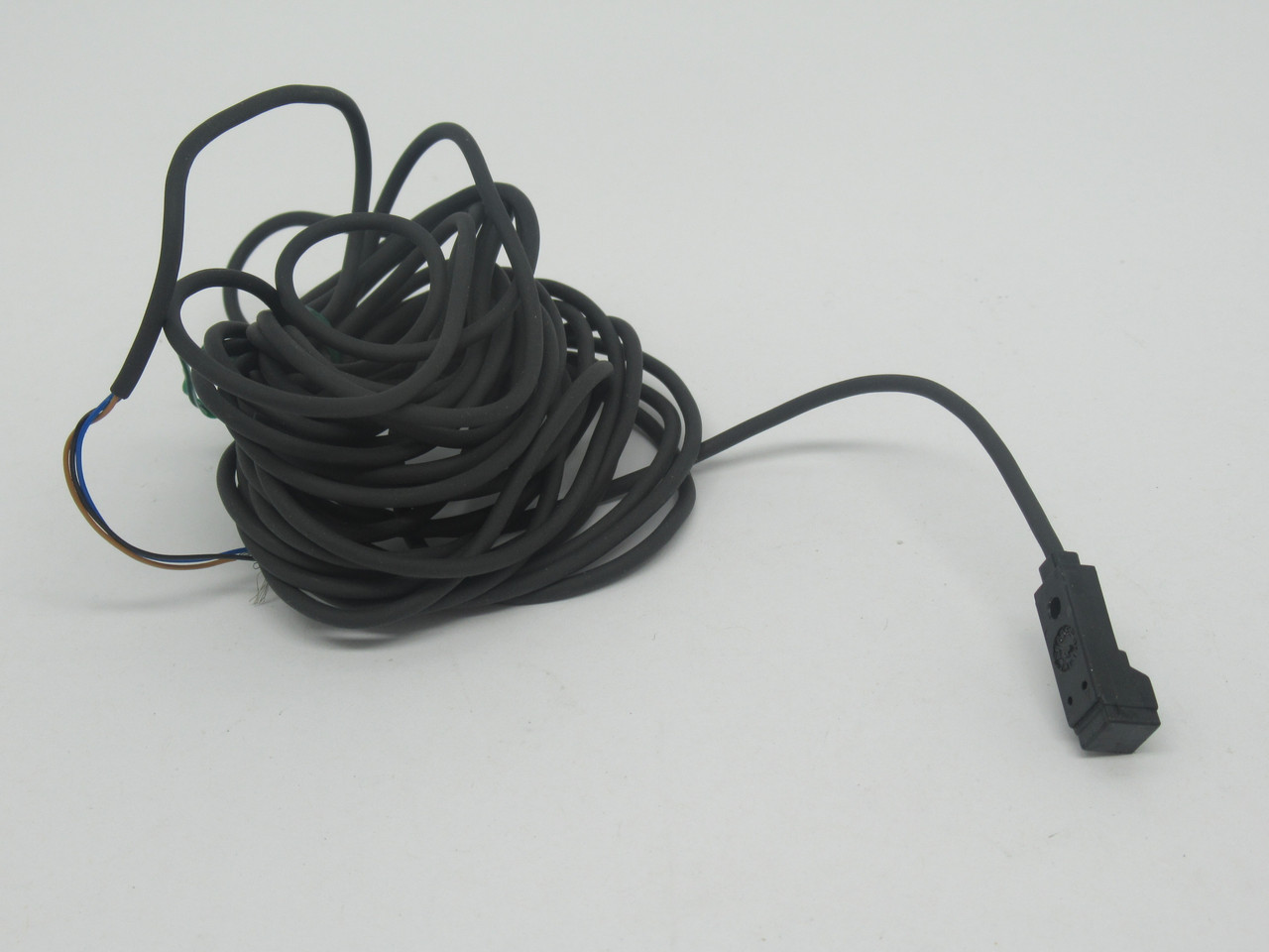 SUNX GXL-8H Proximity Sensor 12-24VDC 15mA 2.5mm Range NPN 4m Length USED