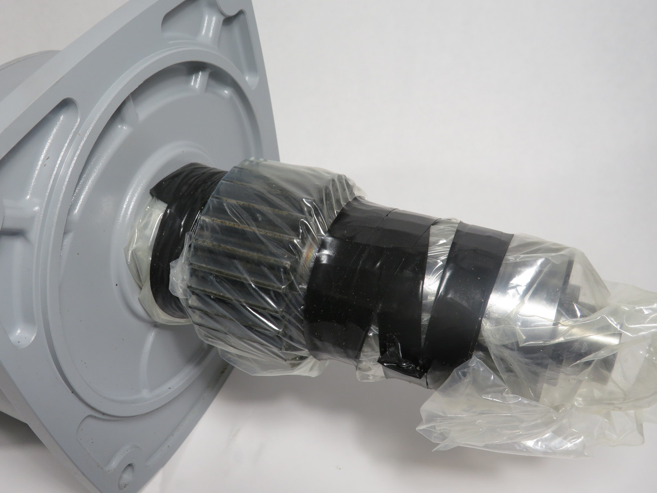 Nissei G3F32N100-MM04TNNTB2 GTR Induction Gearmotor 100:1 0.4kW C/W Gear NEW