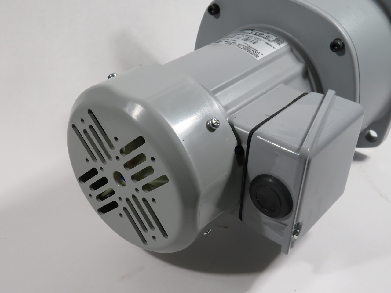 Nissei G3F32N100-MM04TNNTB2 GTR Induction Gearmotor 100:1 0.4kW C/W Gear NEW