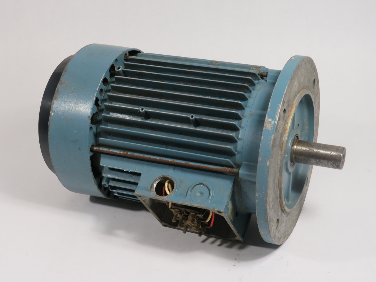 ABB AC Gearmotor 1.1/1.3kW 930/1120RPM 380/420/440/480V 3Ph 3.7/3.5A USED