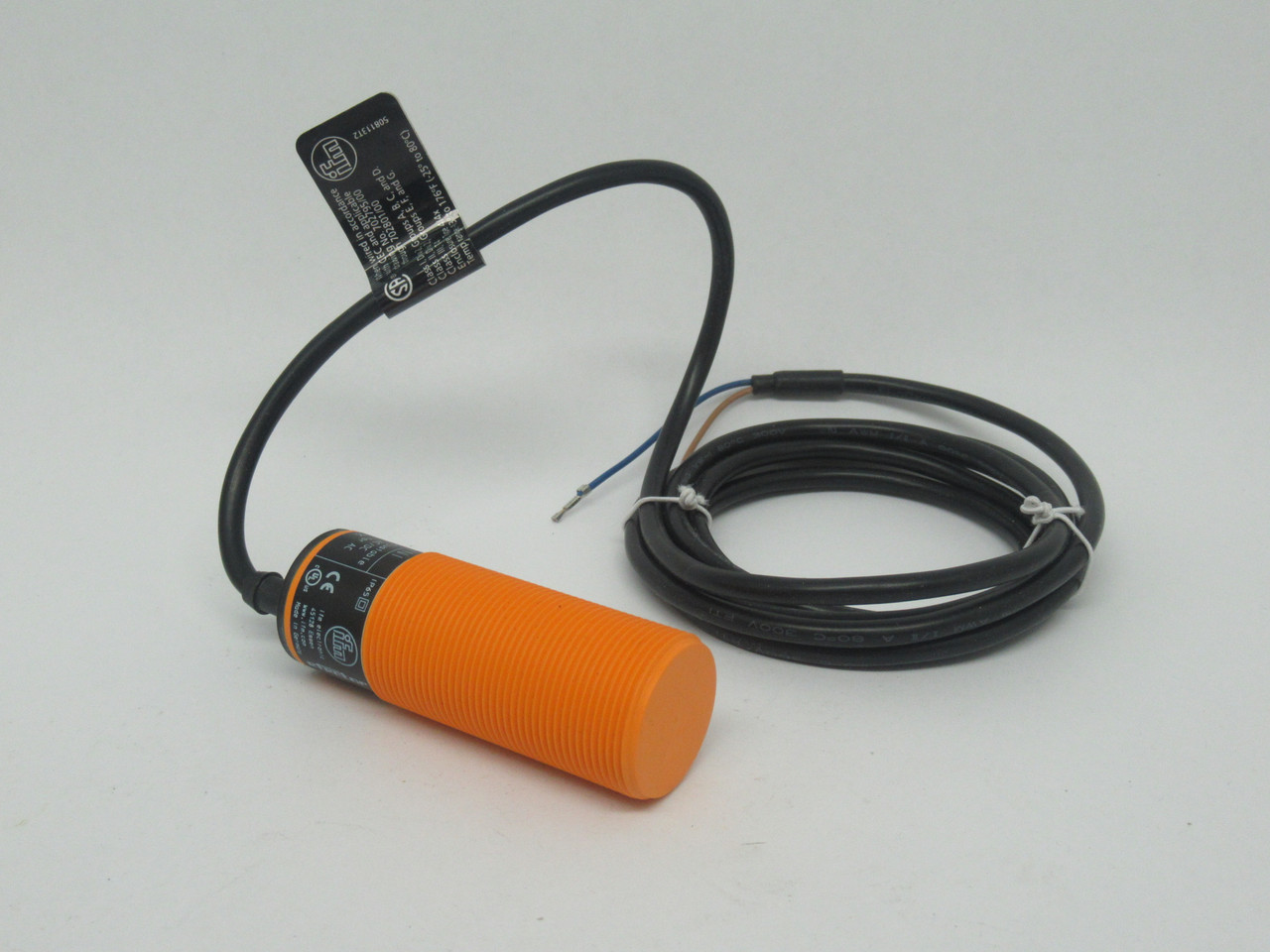 IFM KI0202 Capacitive Sensor 3-15mm Range NO 20-250VAC/DC *DAMAGED BOX* NEW