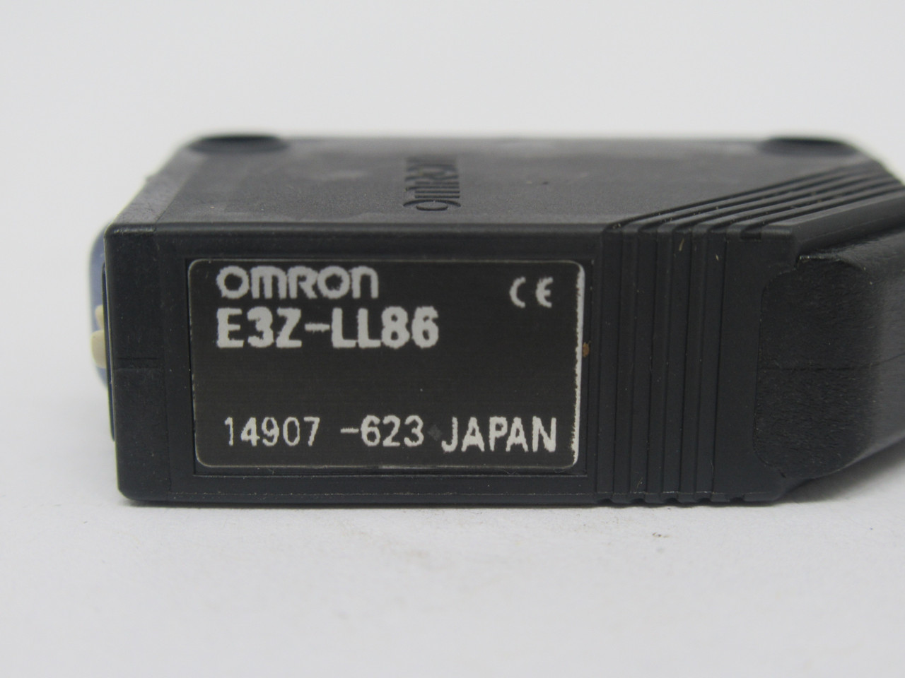 Omron E3Z-LL86 Laser Type Photoelectric Sensor 20-300mm PNP 12-24VDC USED