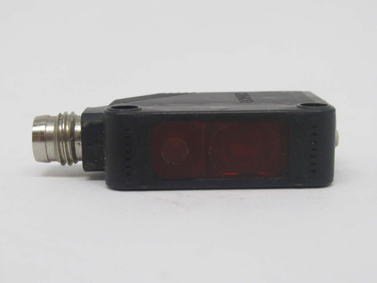 Omron E3Z-LL86 Laser Type Photoelectric Sensor 20-300mm PNP 12-24VDC USED