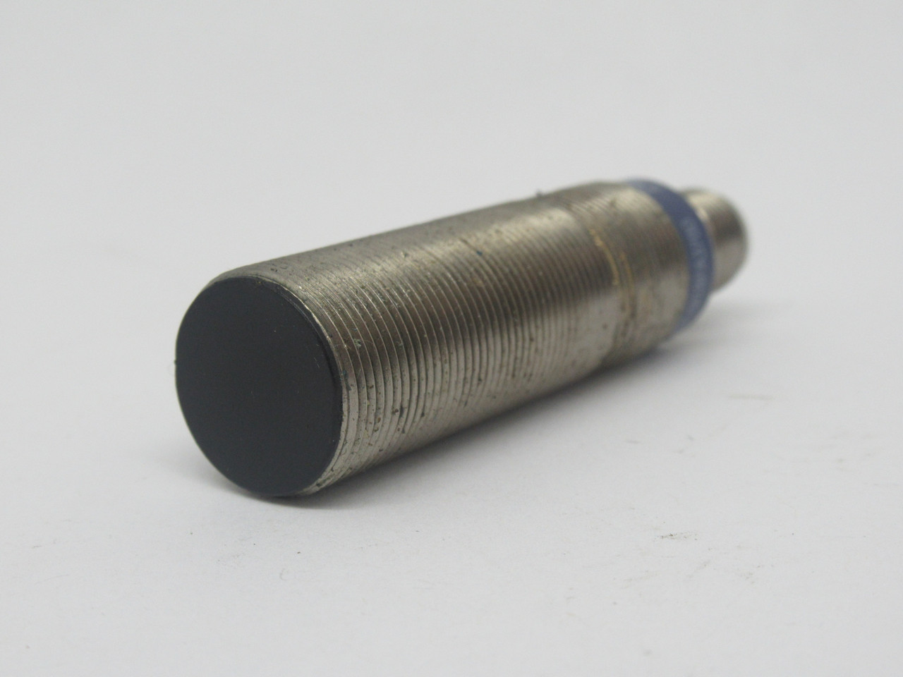 Telemecanique XS1-M18PA370D Inductive Proximity Sensor 5mm Range NO WASHER USED