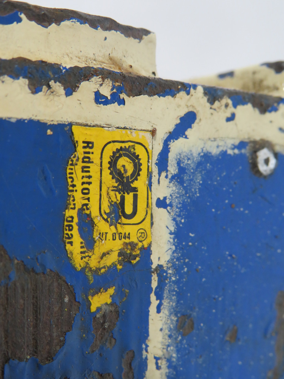 Generic VT. D044 Gear Reducer 13:1 Ratio MISSING SCREWS USED