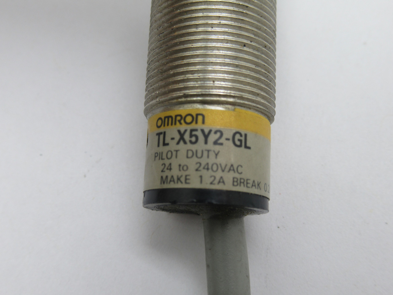 Omron TL-X5Y2-GL Proximity Sensor 5mm Range 24-240VAC 2m Length 1.2A USED