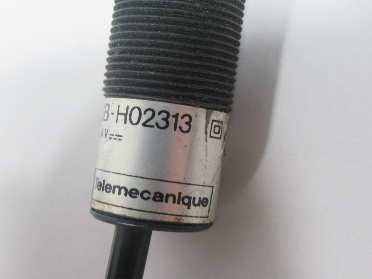 Telemecanique XUB-H02313 Photoelectric Sensor 12/24VDC 4m Length USED