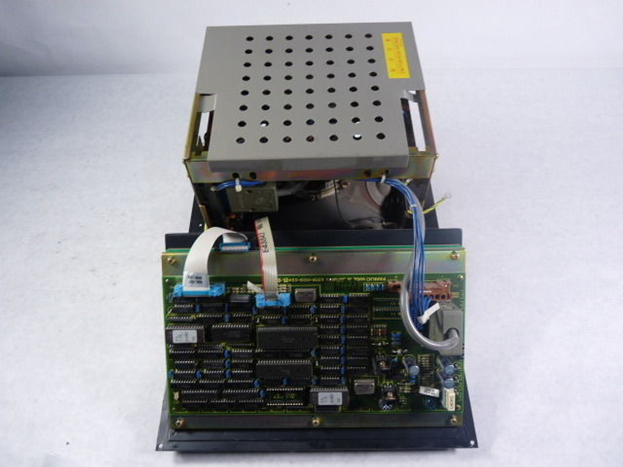 GE Fanuc A05B-2051-C102 CRT/KB Built-In Terminal Unit USED
