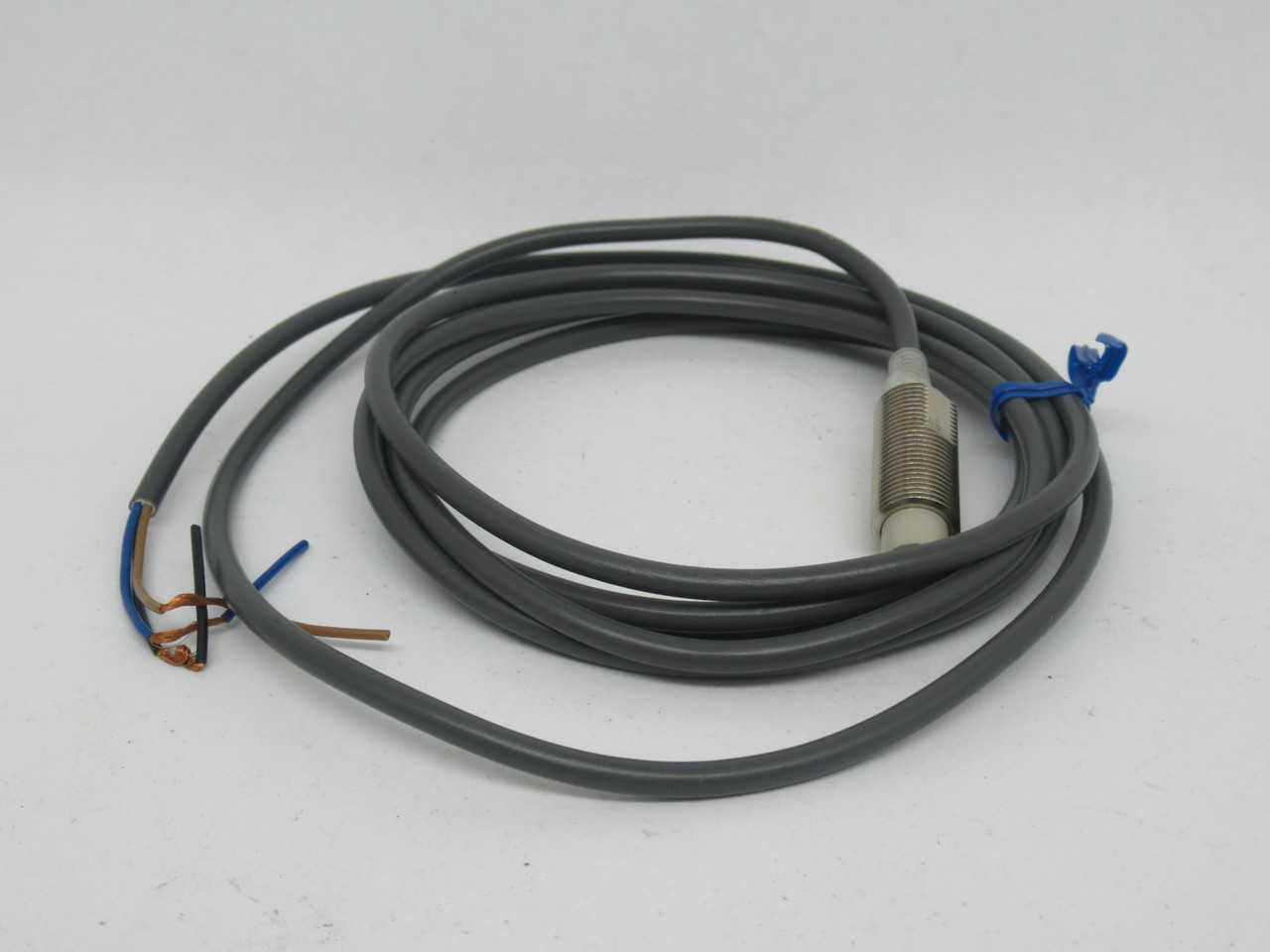 Omron E2E-X5MF1 Inductive Proximity Sensor 5mm Range PNP-NO 2m L SHELF WEAR NOP