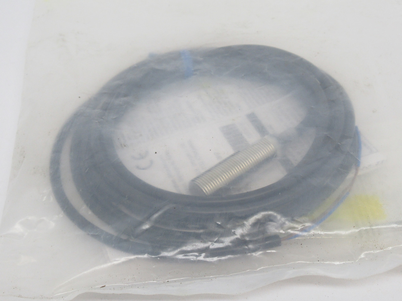 Omron E2E-X2R5D1-N Inductive Proximity Sensor 2.5mm Range NO 2m Length NWB