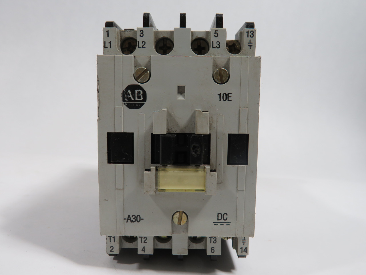 Allen-Bradley 100-A30NZ243 Contactor 3-Pole 30A 24VDC Coil SHELF WEAR USED