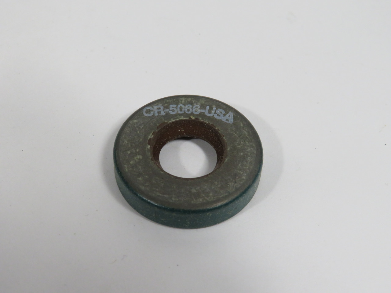 Chicago Rawhide 5066 Oil Seal 0.5" ID 1.124" OD 0.25" W SHELF WEAR NEW