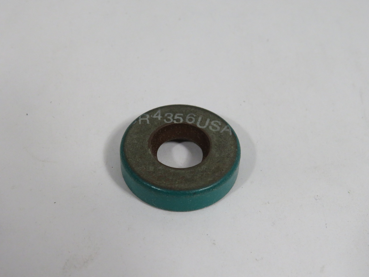 Chicago Rawhide 4356 Oil Seal 0.438" ID 0.999" OD 0.25" W BOX DAMAGE NEW