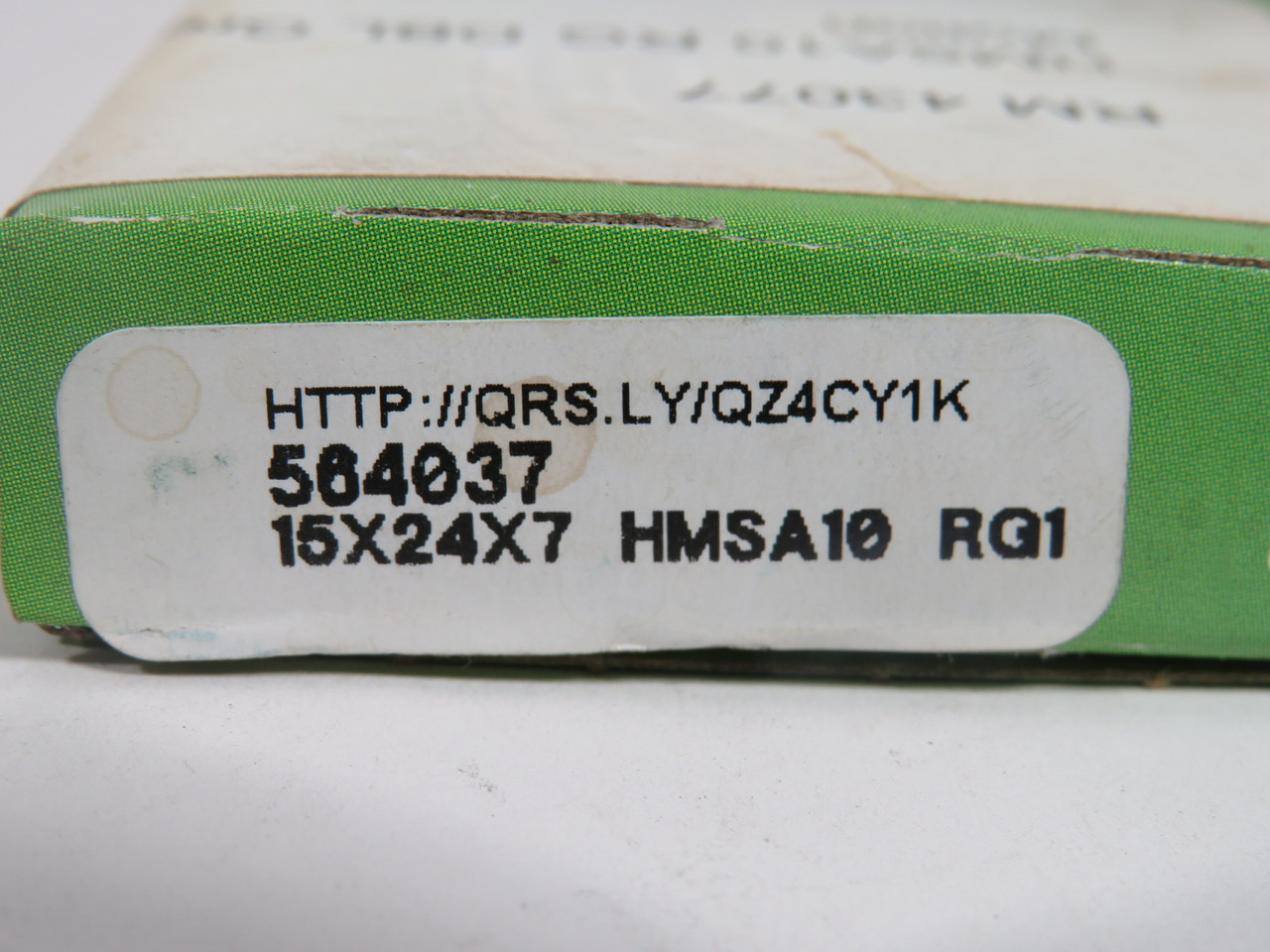 SKF 564037 Nitrile Oil Seal 15mm ID 24mm OD 7mm W BOX DAMAGE NEW