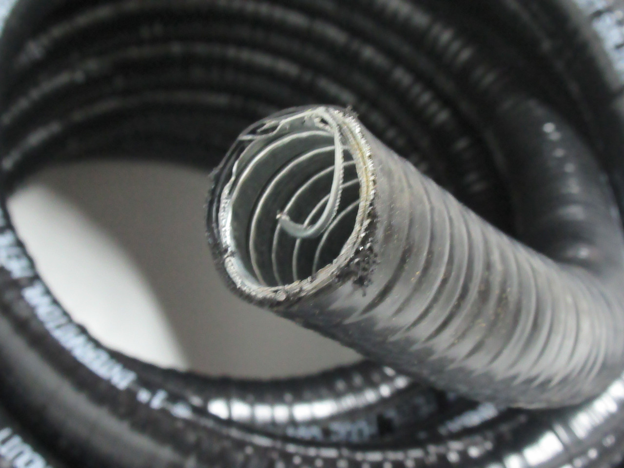International Metal Hose Co. CSALT-1 Liquid Tight Flexible Conduit 30m 1"ID NOP