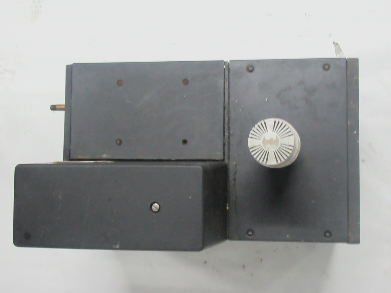 Nordson E-3400V-1EAV4F Hot Melt Adhesive Glue Dispenser 1/3PH 200-240V 23A USED