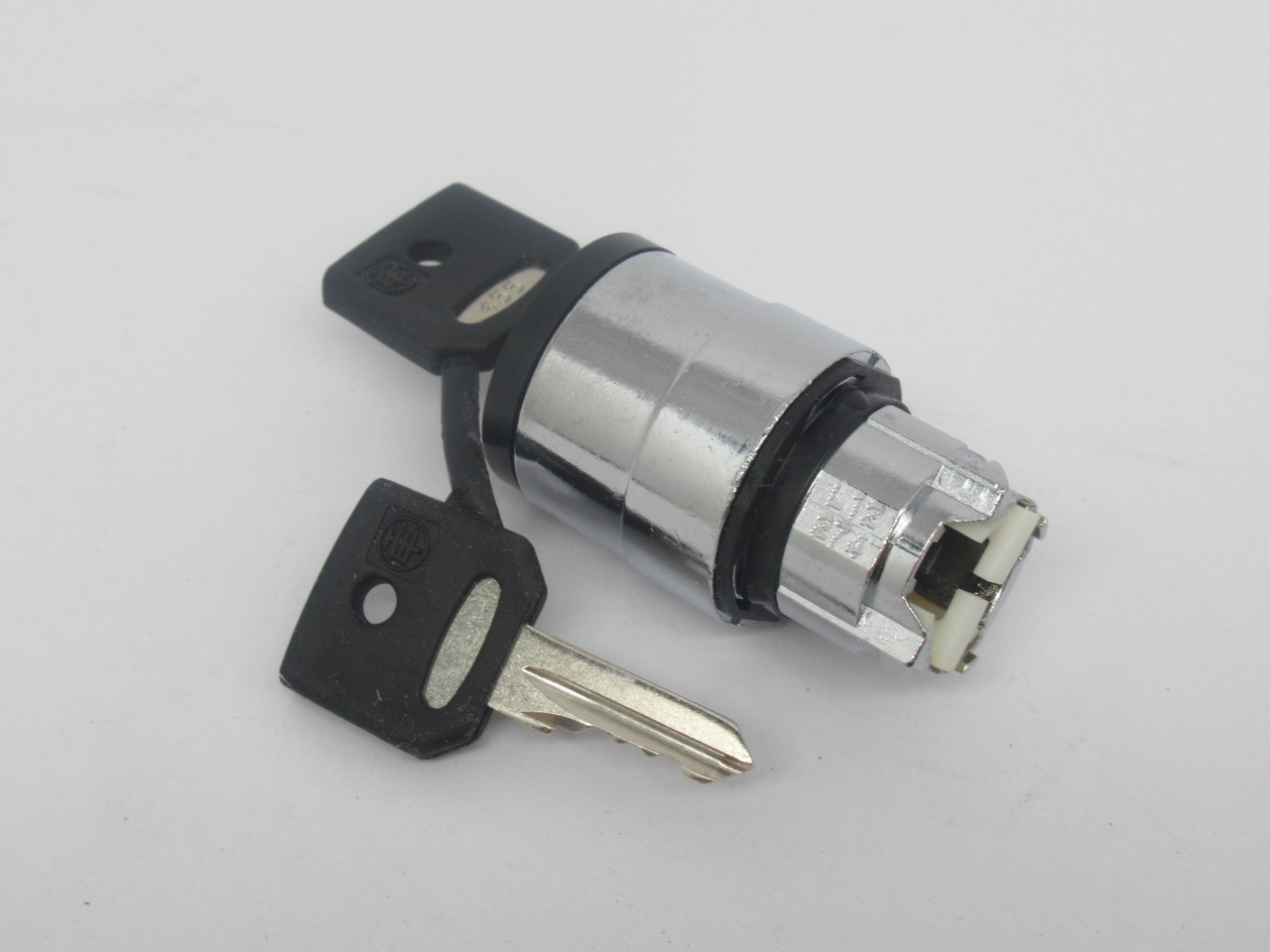 Schneider Electric ZB4BG2 Key Selector Switch Head 2-Pos. *DAMAGED BOX* NEW