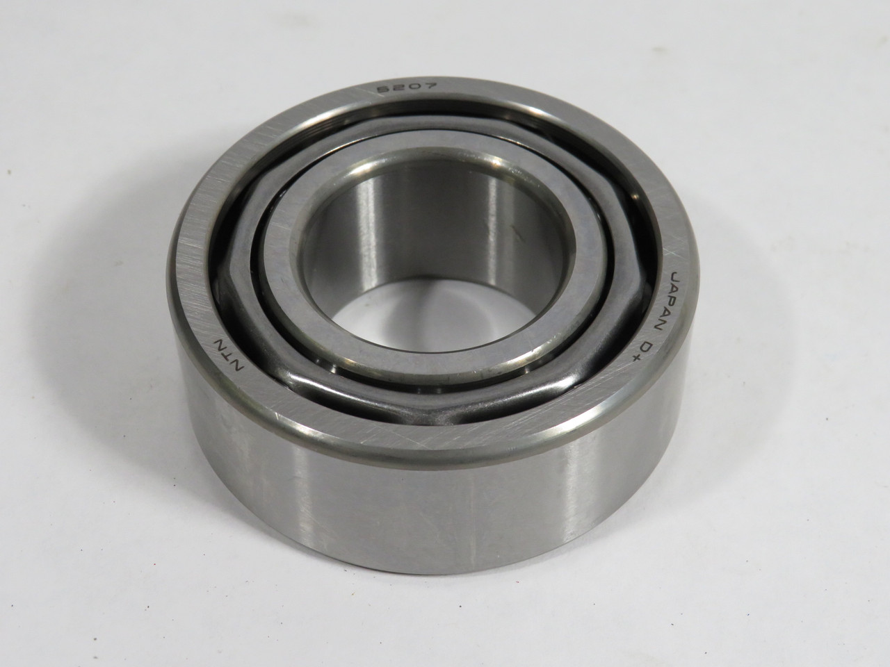 NTN 5207 Double Row Angular Contact Ball Bearing 72mm OD 35mm ID 27mm W NEW