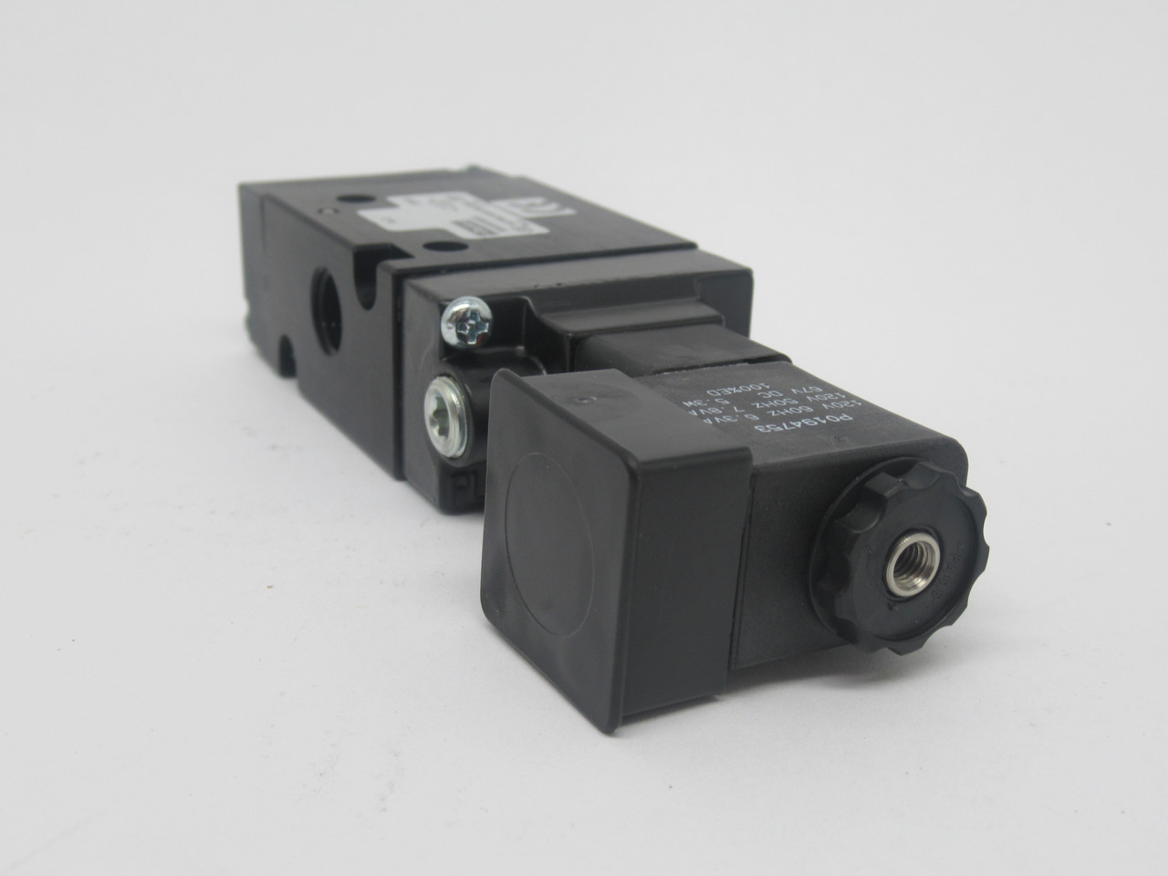 Parker B5G1ACB53C 2-Pos. Solenoid Valve 1/4" 120V 50/60Hz 145Psi 3W 1034kPa NEW