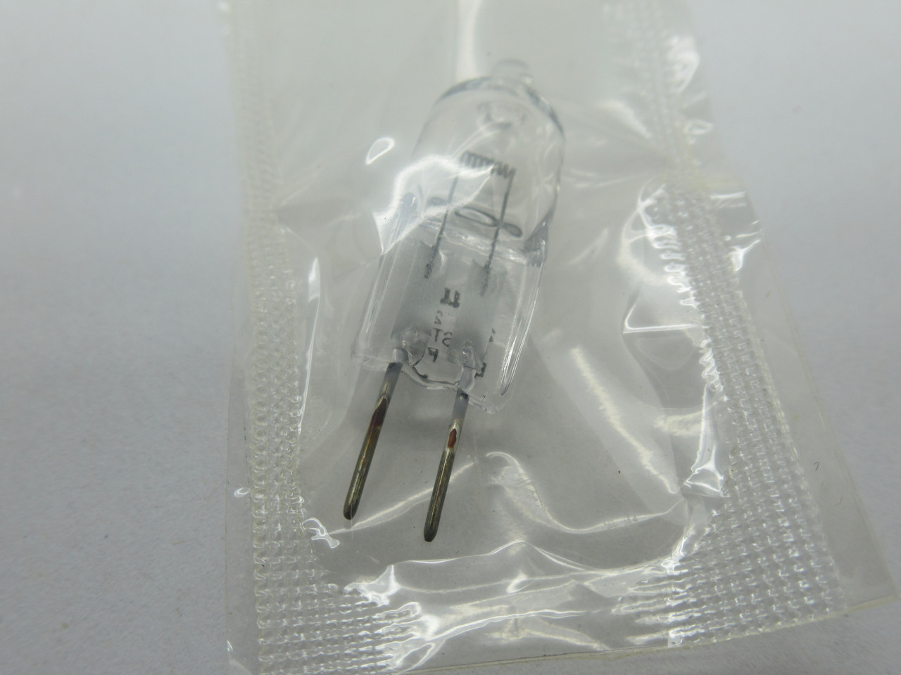 Leuci 094446.0101 Halogen Lamp 24V 20W G4 NEW