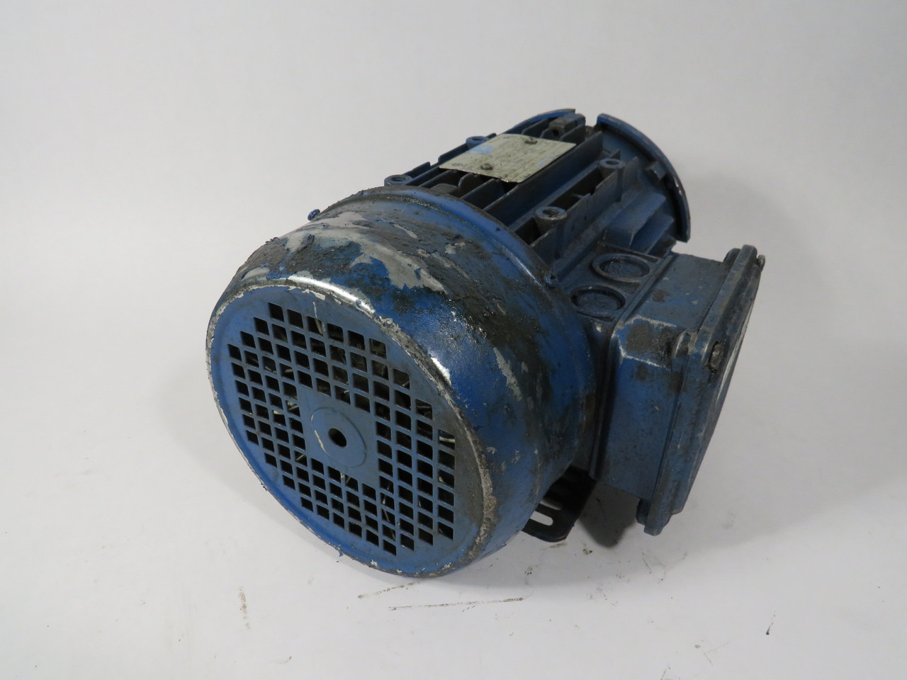 CEG 3HP 3500RPM 330/575V 56H 5.85/3.36A 60Hz No Key USED