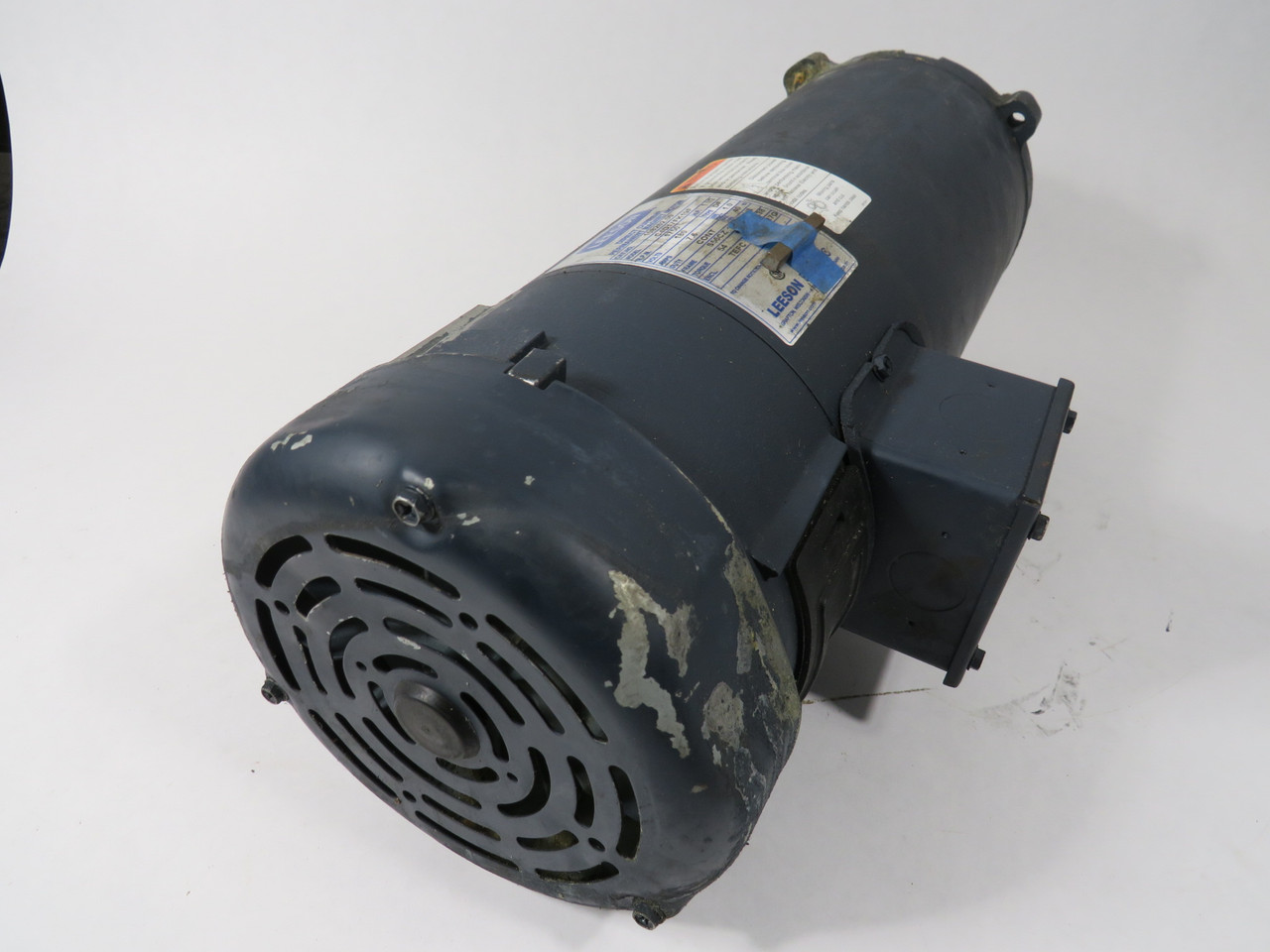 Leeson 1.5HP 1750RPM 180V S56CZ TEFC 7.6A 54Lbs-In No Key USED