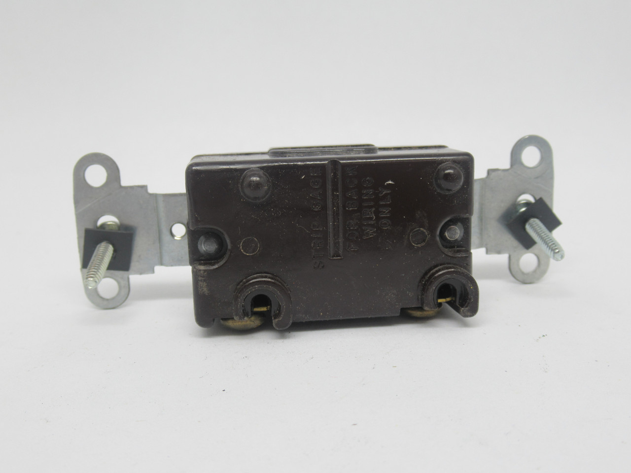 Leviton 18201-I Ivory Single Pole Toggle Switch 15A 347V *DAMAGED BOX* NEW