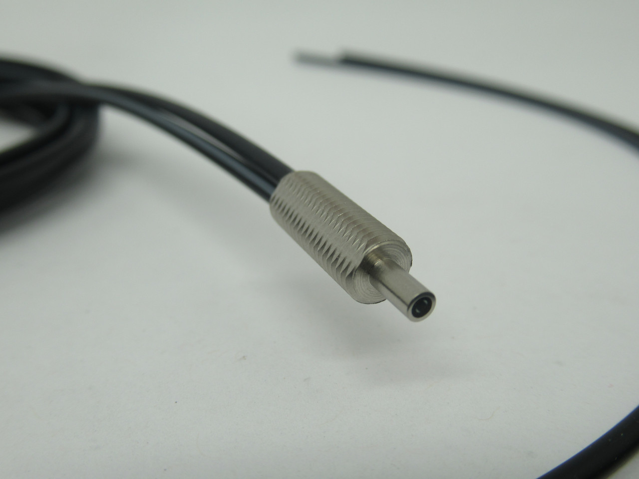 Sick LL3-DB01 Fiber Optic Cable 2m Length M6 Thread NEW