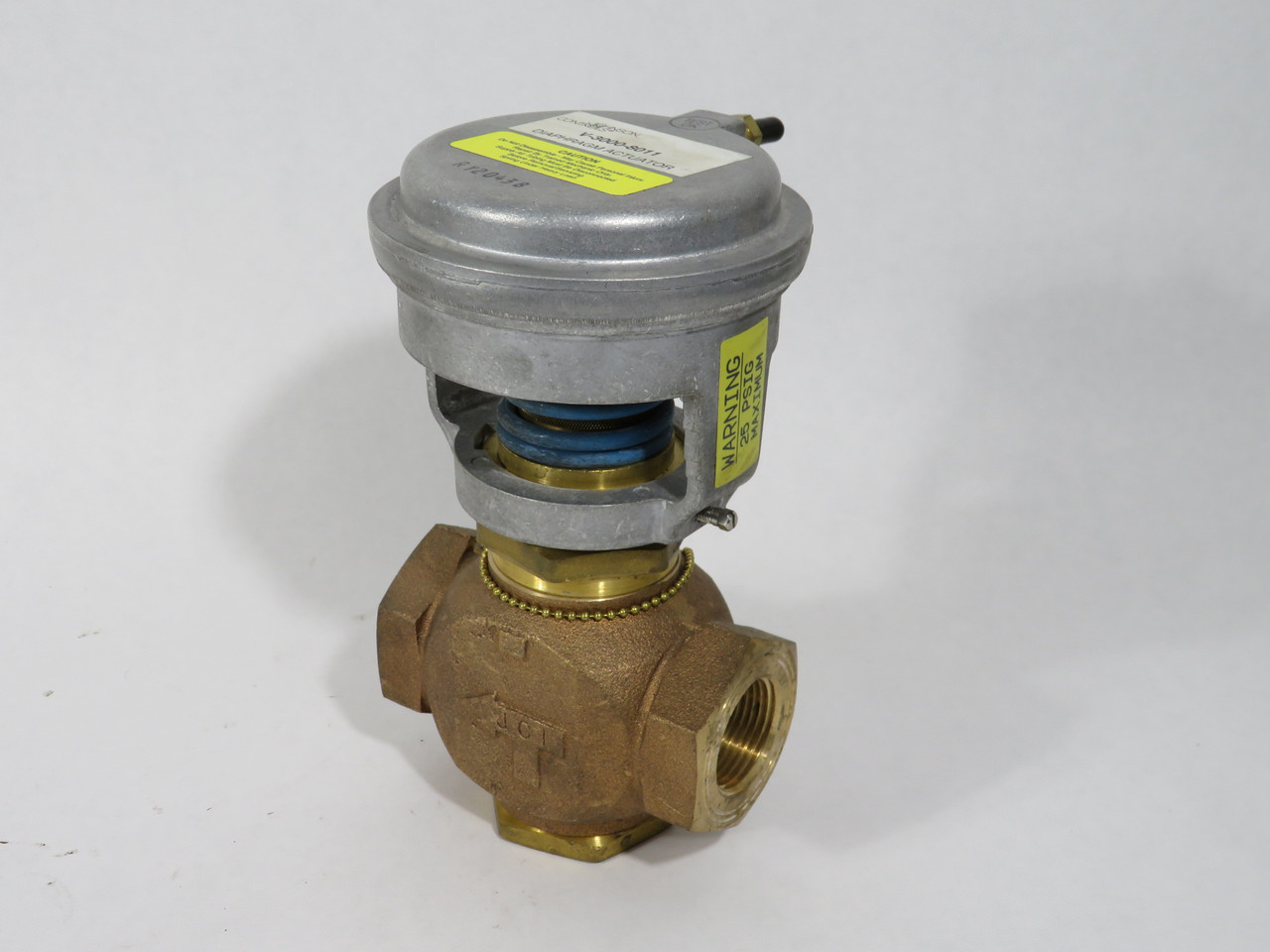 Johnson Controls VG7441NT+3008E0 Globe Valve 1"NPT 11.6CV 25psig DMG'D BOX NEW