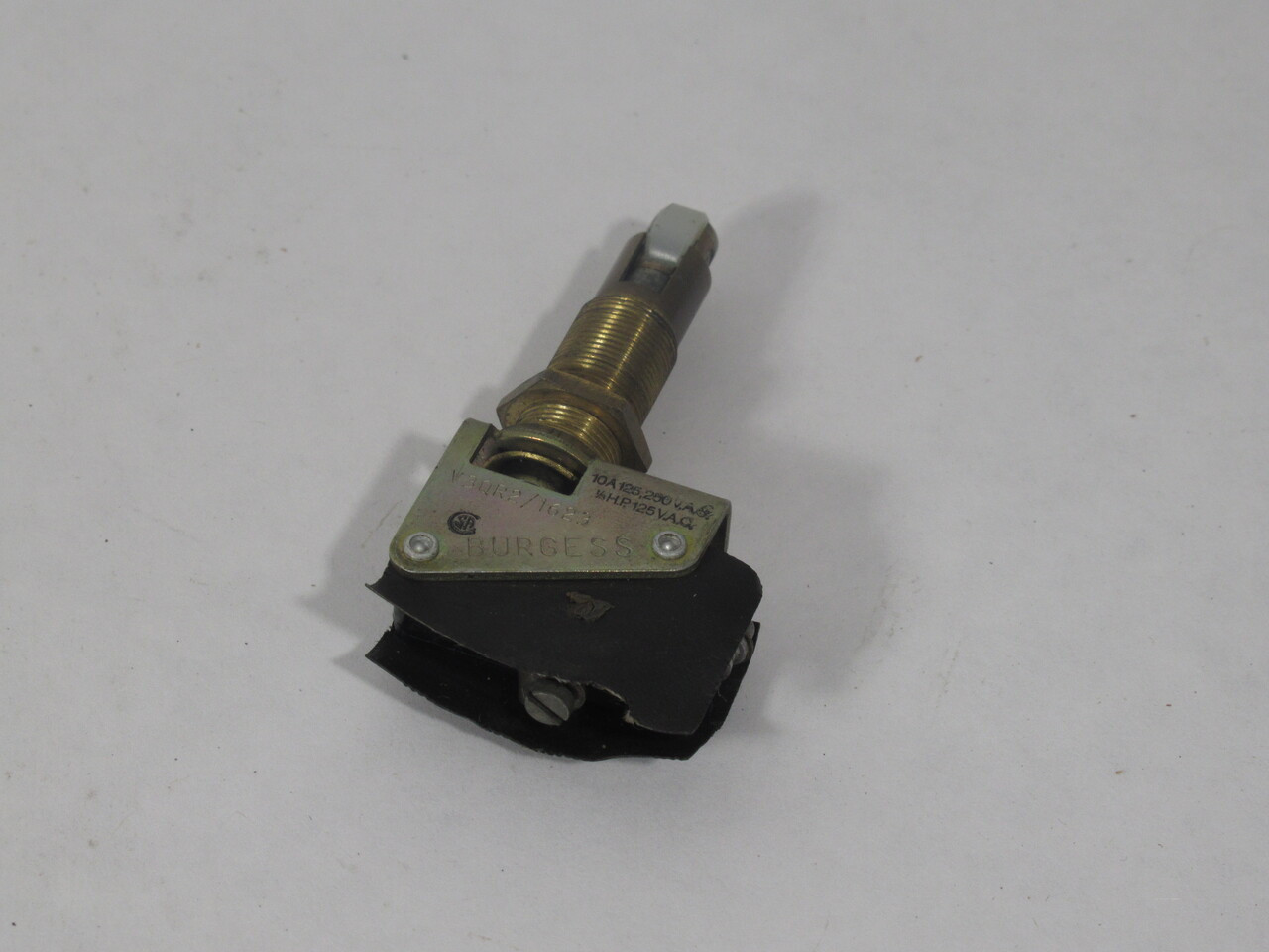 Burgess V3QR2/1623 Snap Action Limit Switch 10A@125/250VAC 1/3HP@125VAC USED