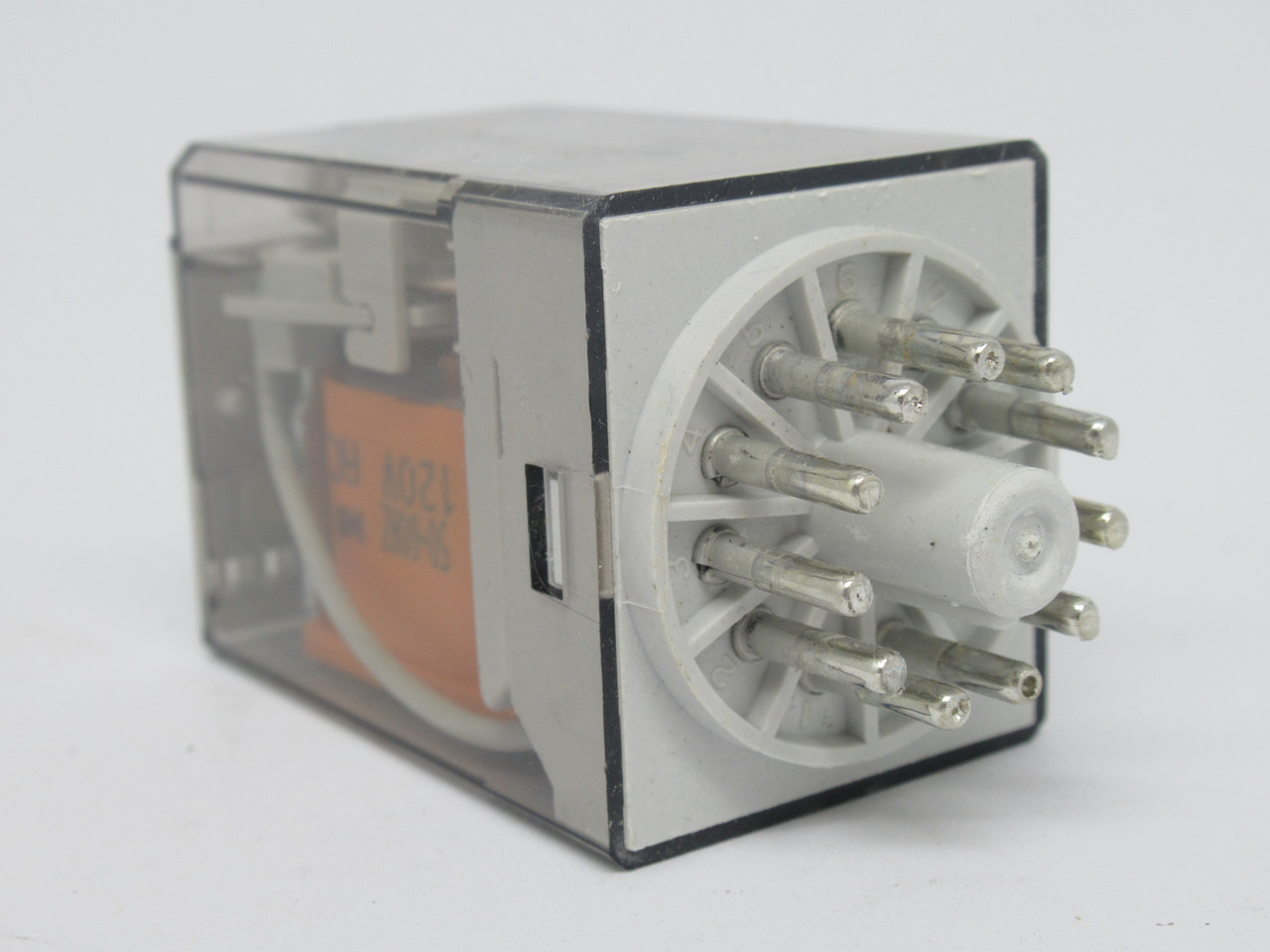 Allen-Bradley 700-HA33A1 Plug-In Relay Ser. D 120VAC 50/60Hz *DAMAGED BOX* NEW