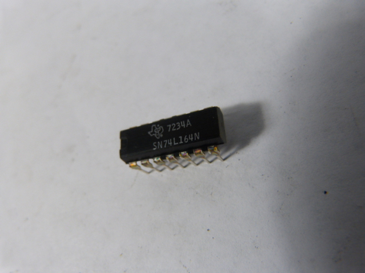 Texas Instruments SN74L164N Plastic Dipped 14 Pin Integrated Circuit USED