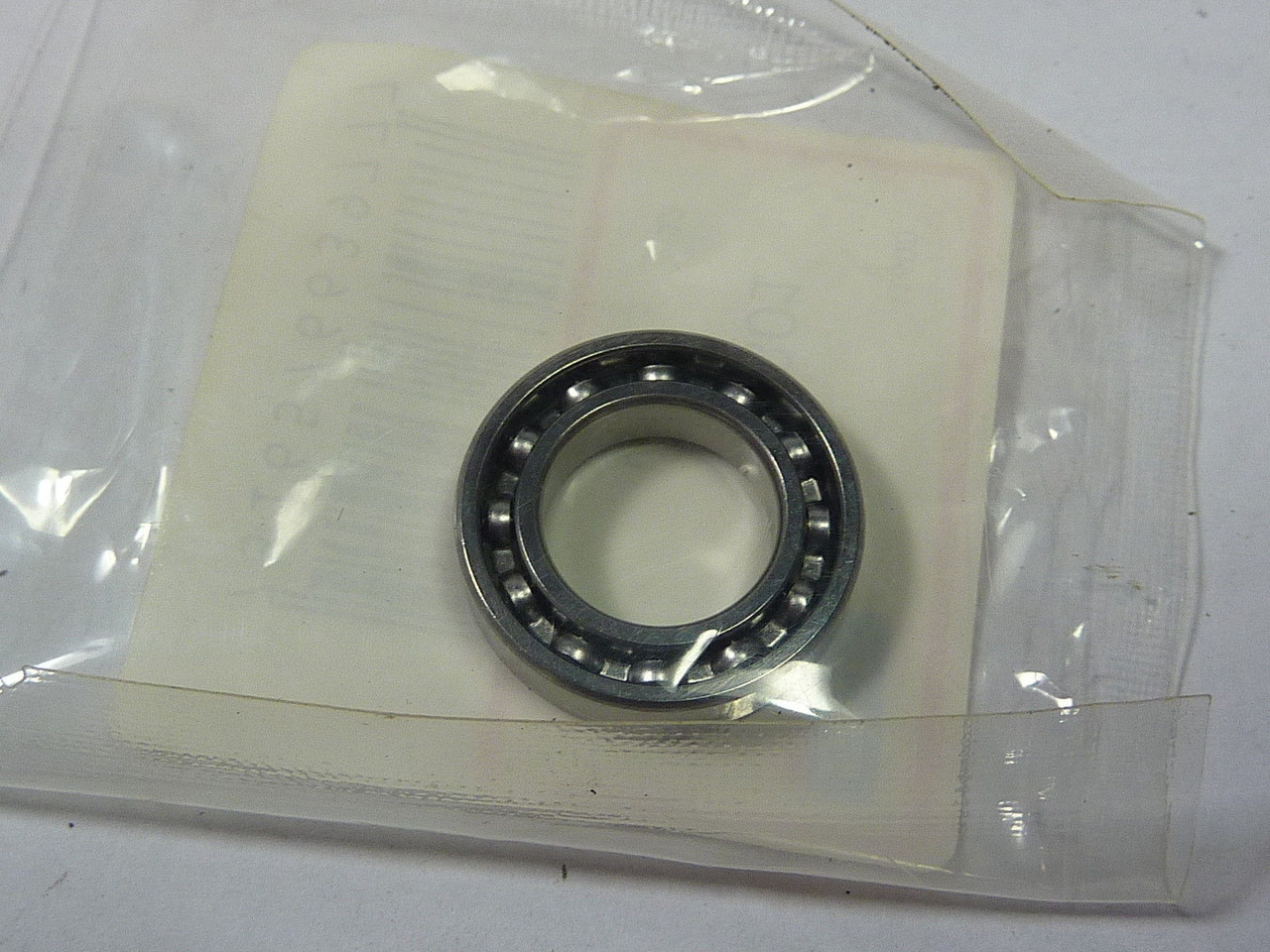 SKF 61801 Ball Bearing ! NEW !