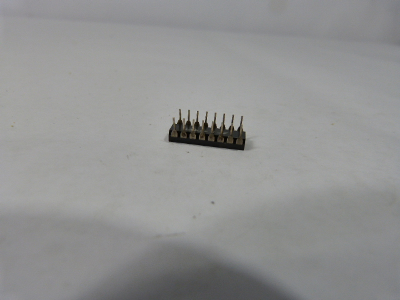 Texas Instruments SN7445N Plastic Dipped 14 Pin Integrated Circuit USED