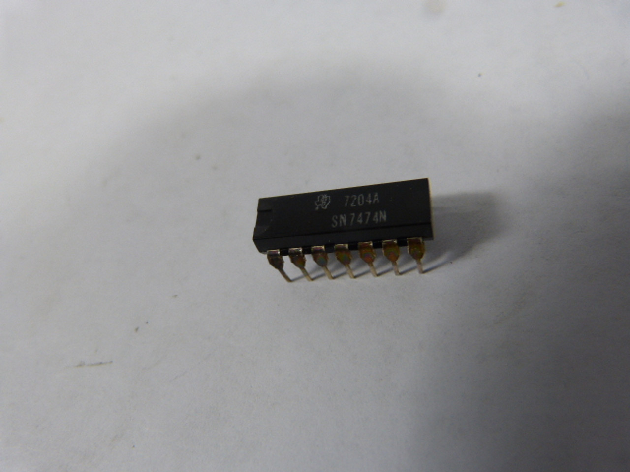 Texas Instruments SN7474N Plastic Dipped 14 Pin Integrated Circuit USED