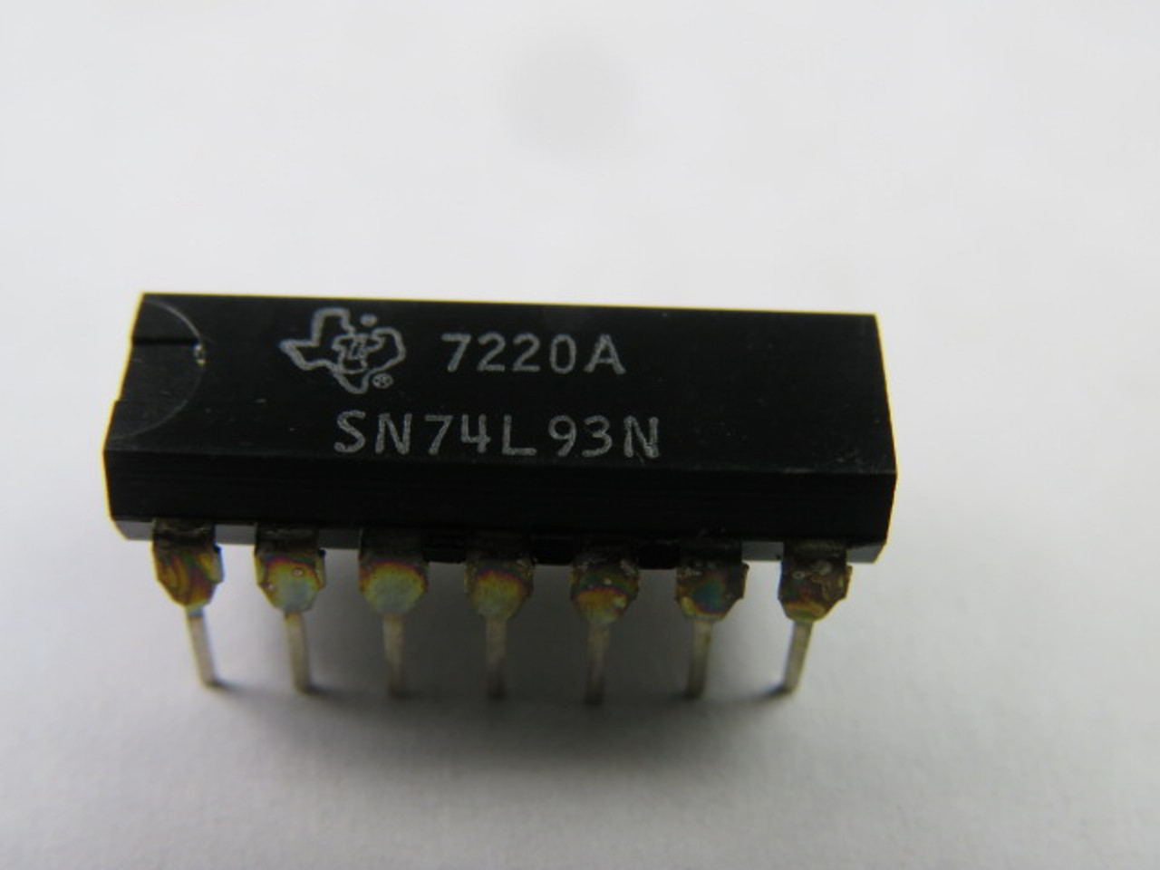 Texas Instruments SN74L93N Plastic Dipped 14 Pin Integrated Circuit USED