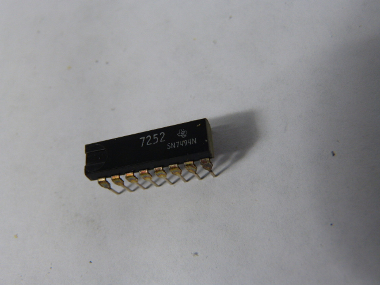 Texas Instruments SN7494N Plastic Dipped 14 Pin Integrated Circuit USED